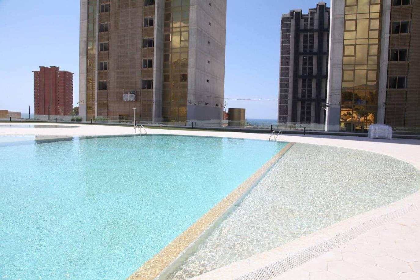 Sky Intempo Resort & Spa Benidorm Apartment Luaran gambar